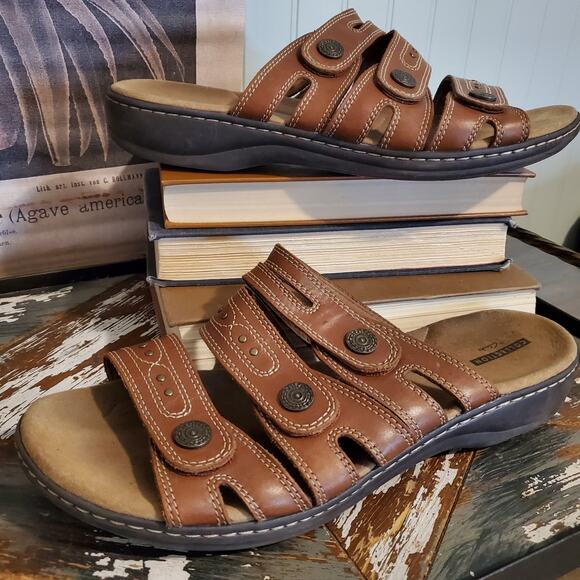 Clarks Collections Sandals Soft Cushion 3 Strap Adjustable Slide On US W12 - Picture 1 of 9